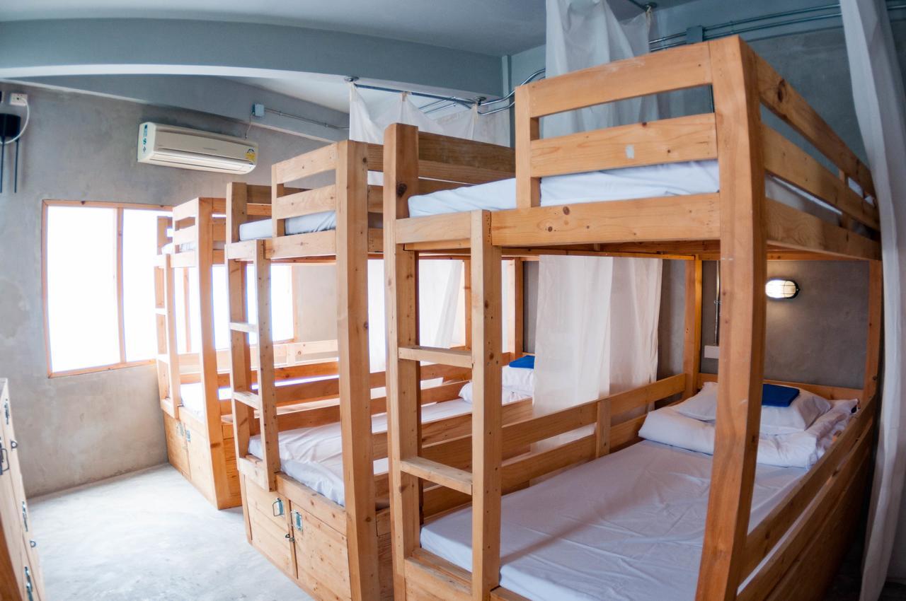 A'Stel Bangrak (Adults Only) Hostel Банкок Екстериор снимка